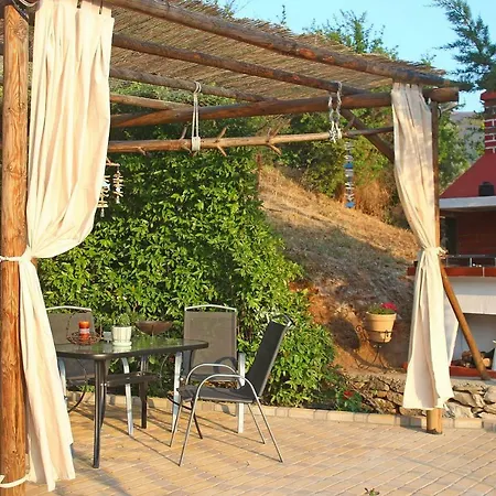 Lenti Street House Kallirákhi